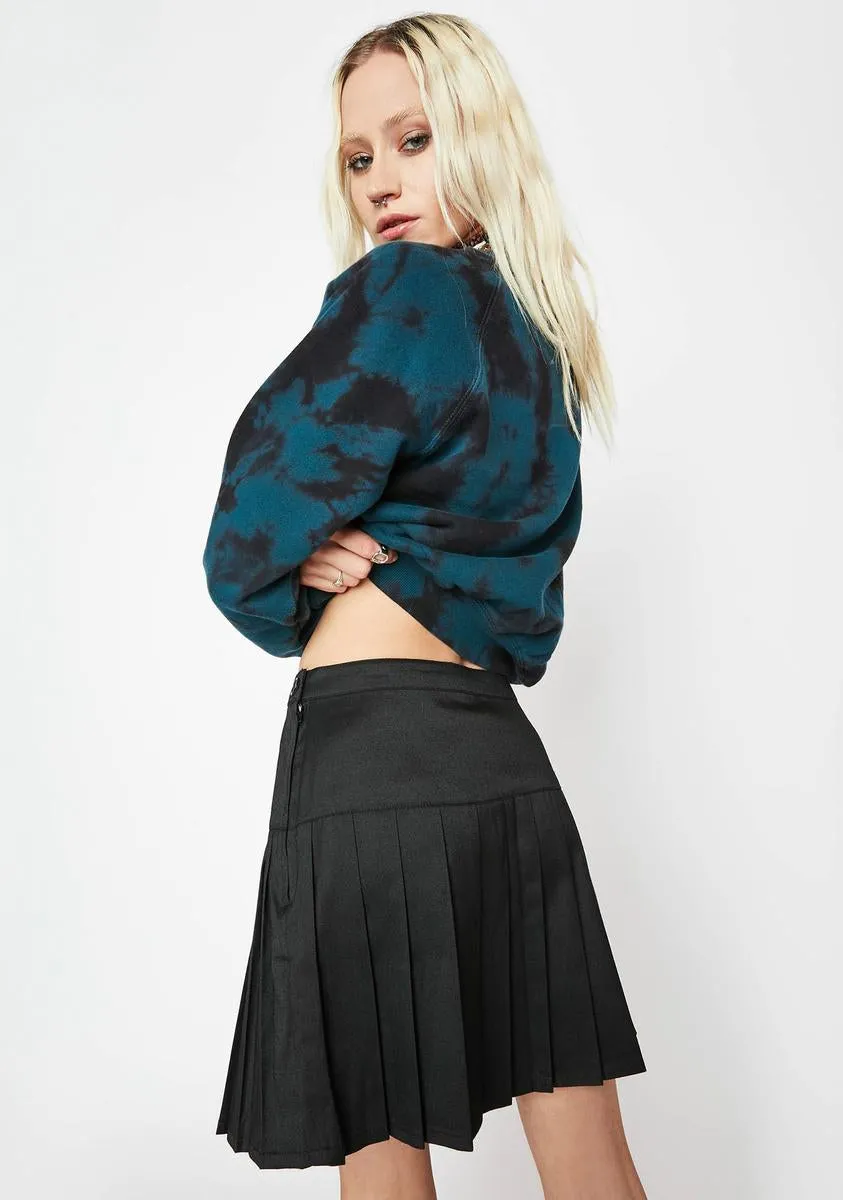 Black Seamed Pleated Skirt
