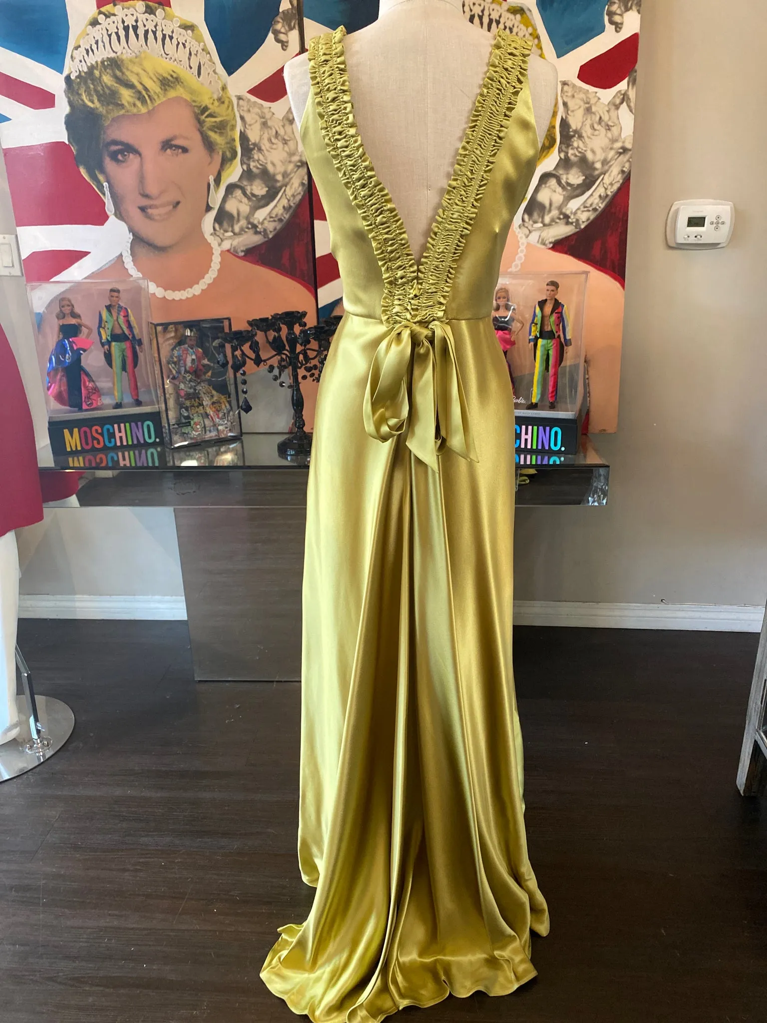 Escada Size 42 Chartreauce Silk Gown Evening Dress