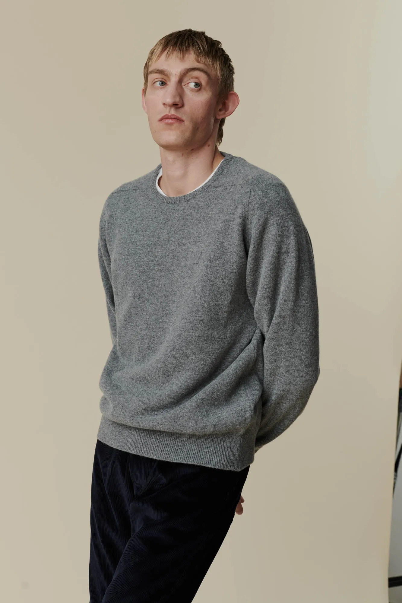 Men's Lambswool Saddle Shoulder Crew Neck - Grey