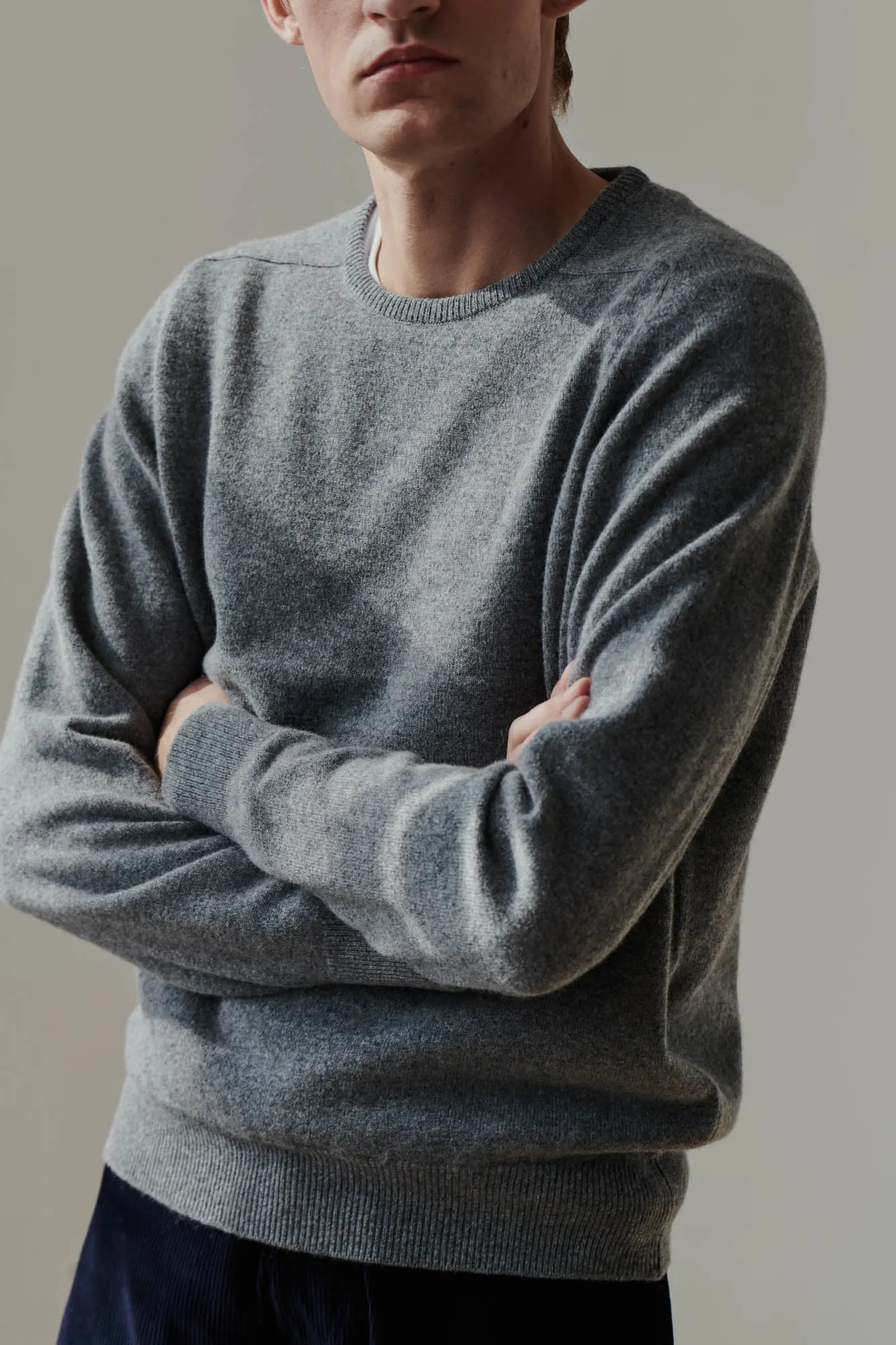 Men's Lambswool Saddle Shoulder Crew Neck - Grey