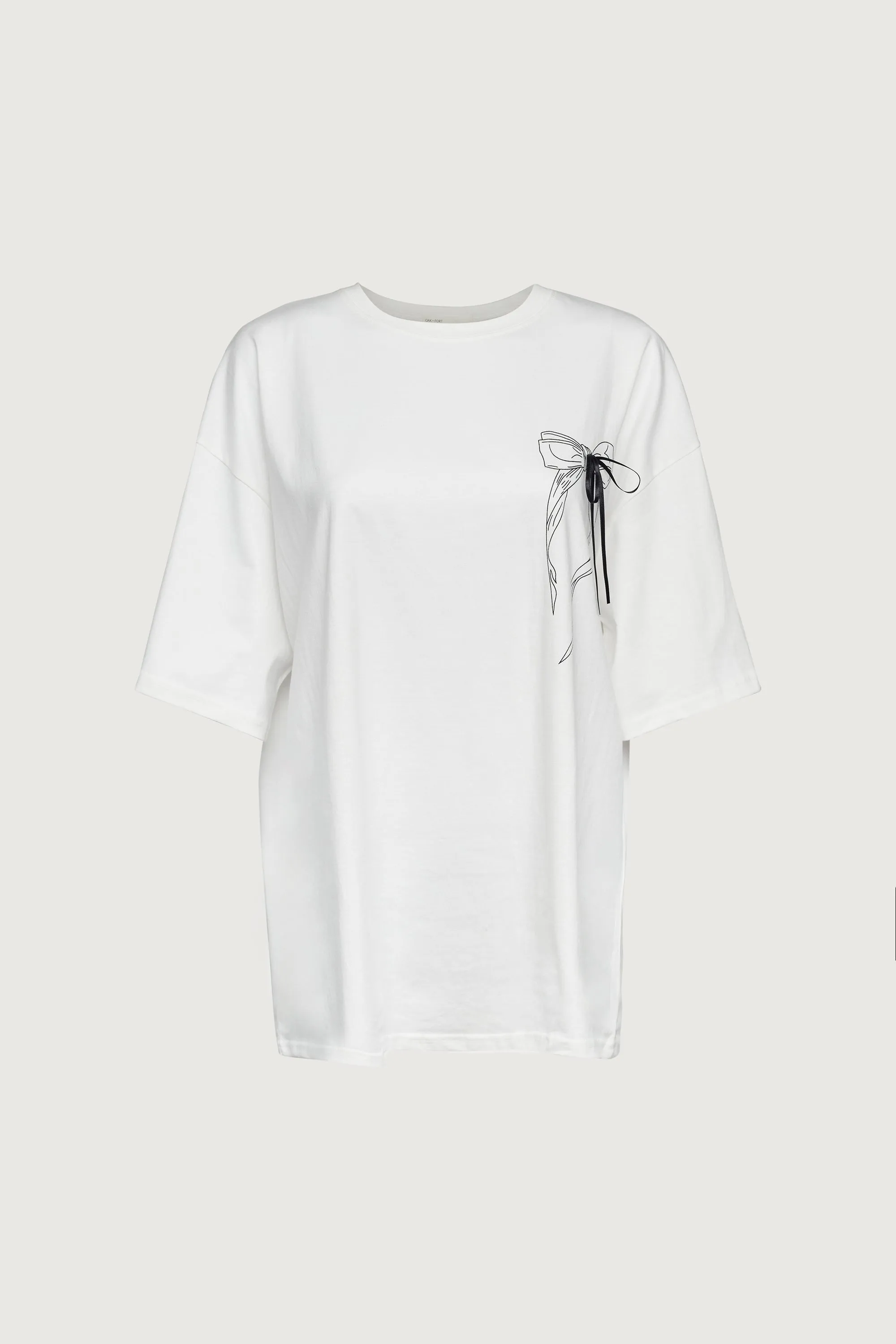 OVERSIZED T-SHIRT WITH BOW GRAPHIC