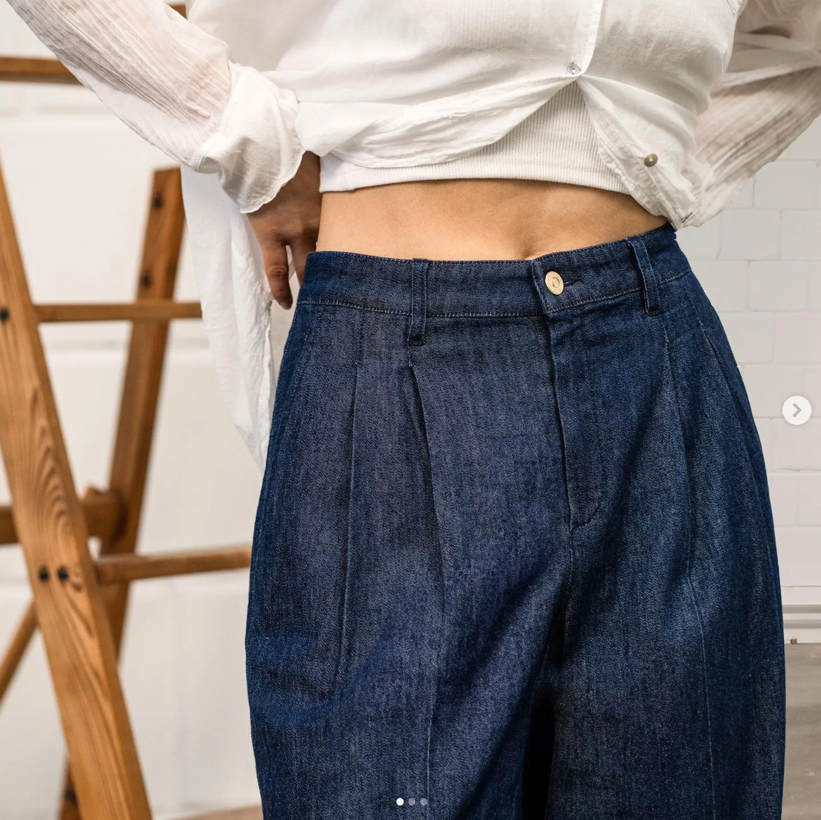 Raffaello Rossi Sventy Belt Fluid Denim Wide Leg Jean