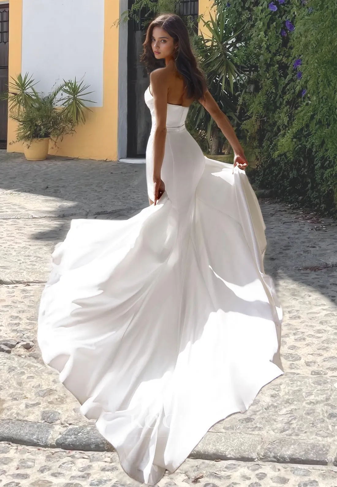 Sweetheart Sheath Bridal Gowns Sleeveless Sweep Train Pleated Satin Wedding Dress with Beads