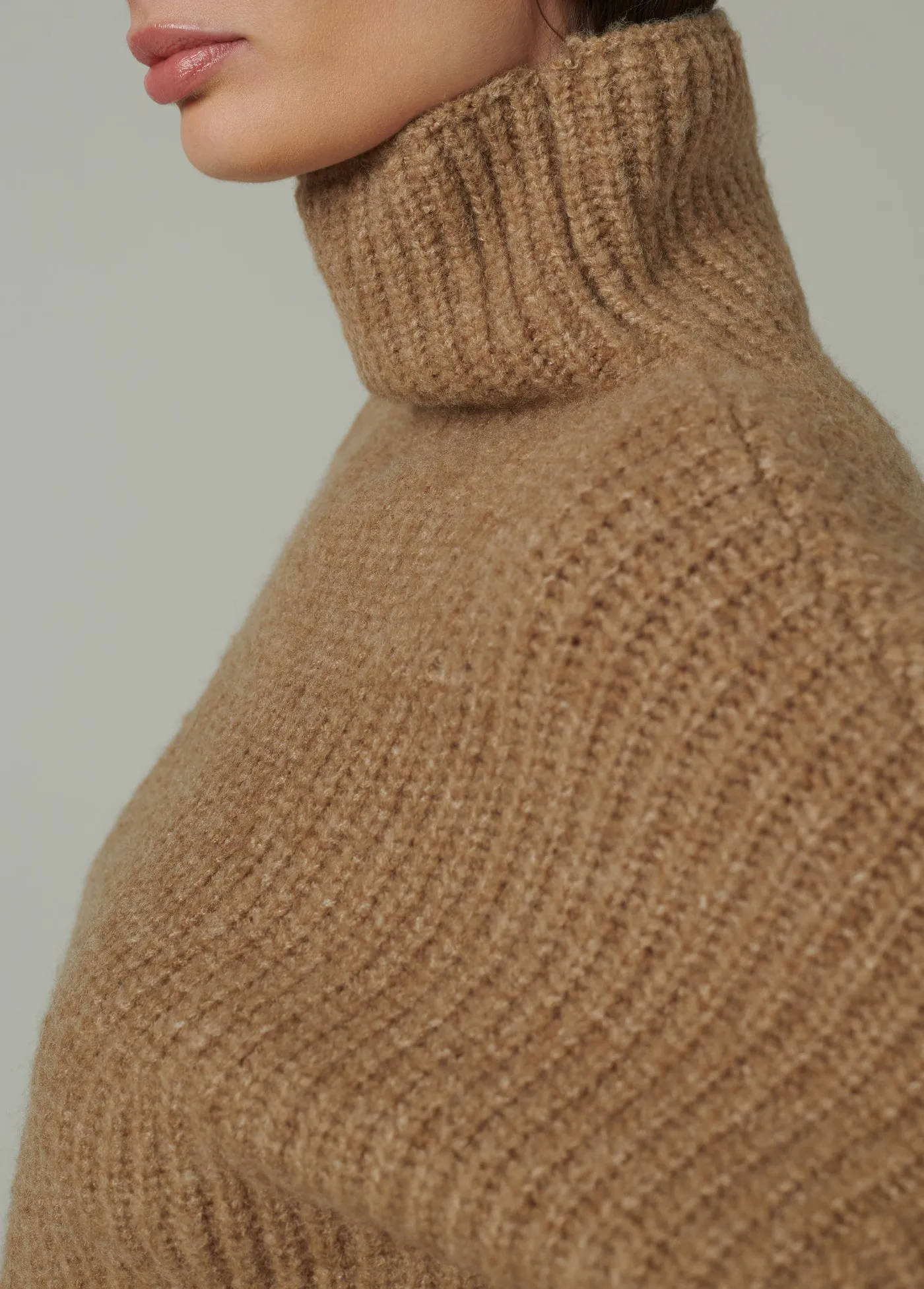 THE TORONTO OVERSIZED SWEATER
