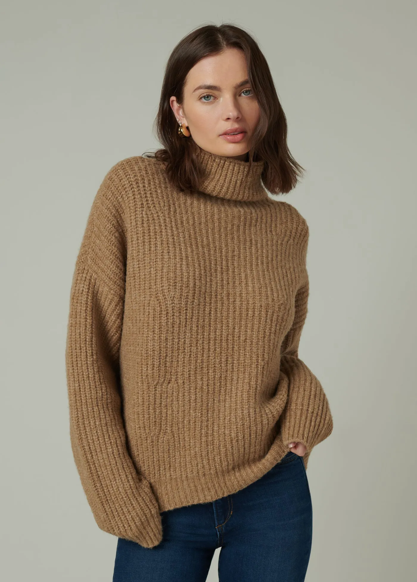 THE TORONTO OVERSIZED SWEATER