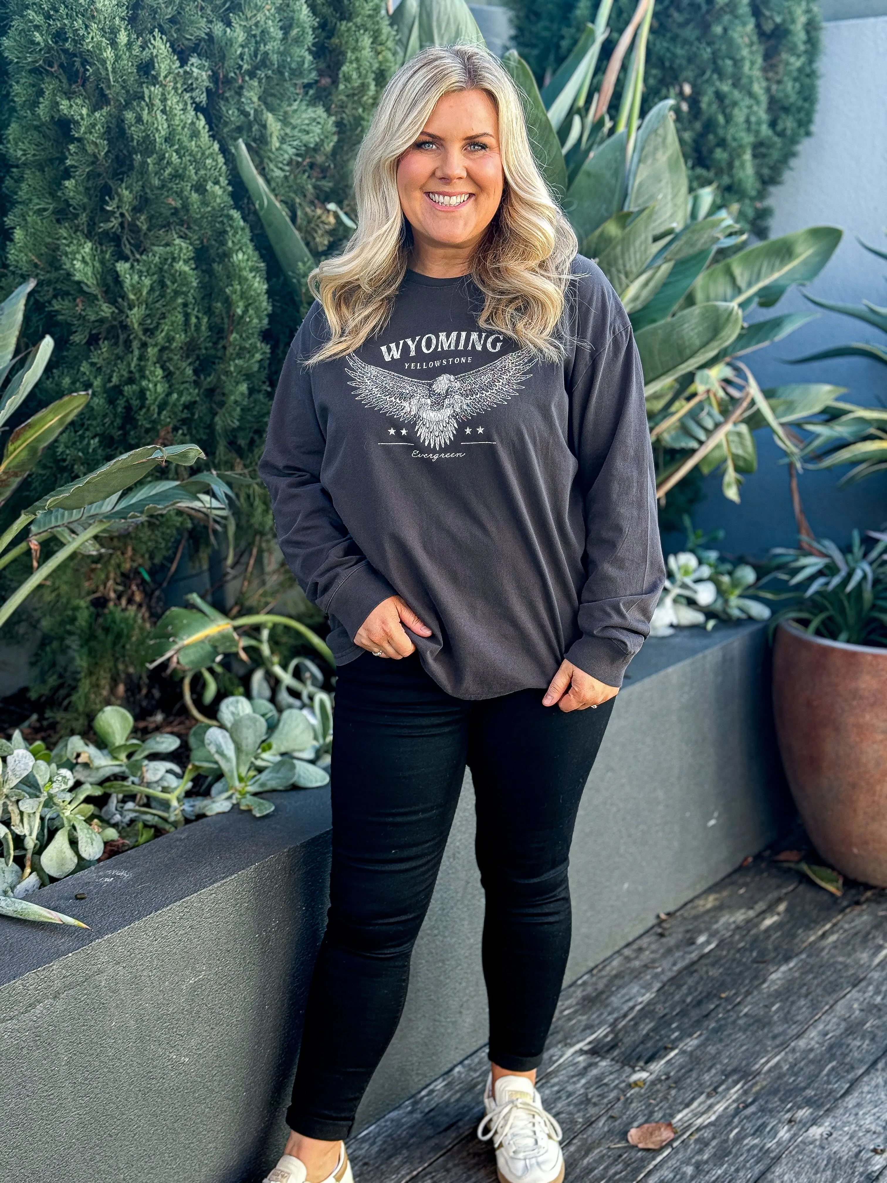 Wyoming Long Sleeve Tee - Washed Black